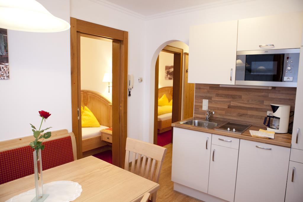Appartement-Gaestehaus Ursula Flachau Bilik gambar